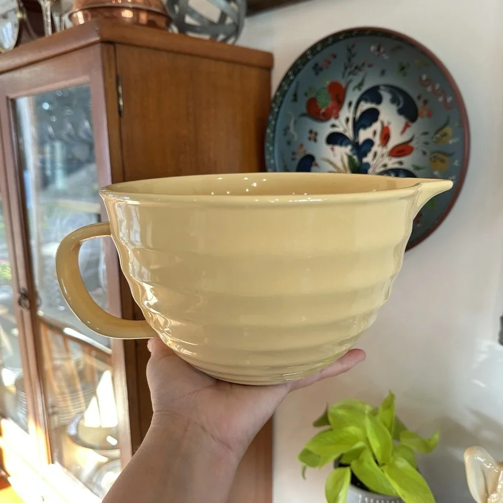 VTG At Home America Kitchen Essentials Ceramic Mustard Yellow Batter Bowl 9x5